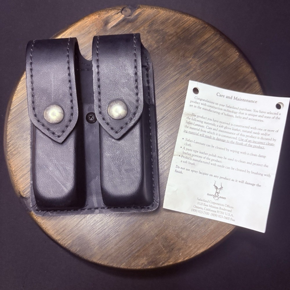 Safariland 77 GLOCK 17 / 22 Double Mag Pouch Black Plain Leather Chrome Snap