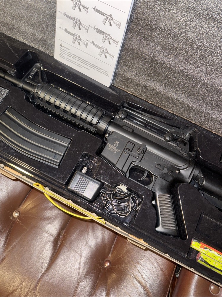 Lancer Tactical LT-04 M4 RIS ProLine AEG [HIGH FPS] (BLACK)