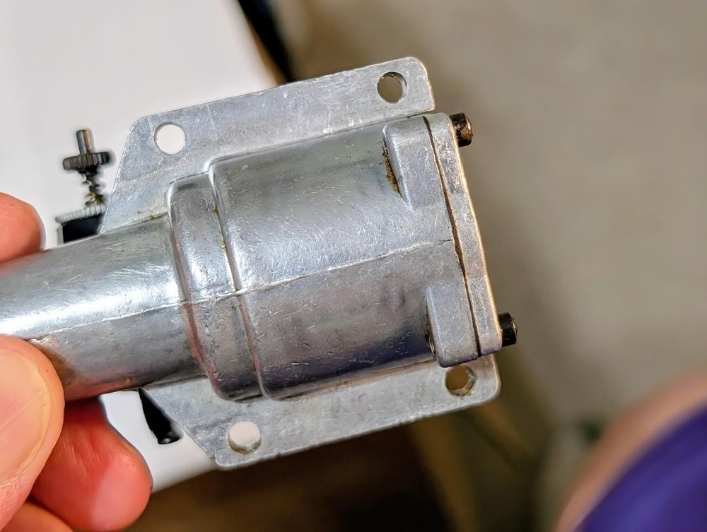 FOX .40 R/C ENGINE W/ PERRY CARB, PRE-OWNED, EXCELLANT COMPRESSION,