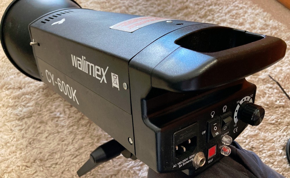 Walimex CY-600K Studio Blitzgerät Black Incl. Power & Sync Cable