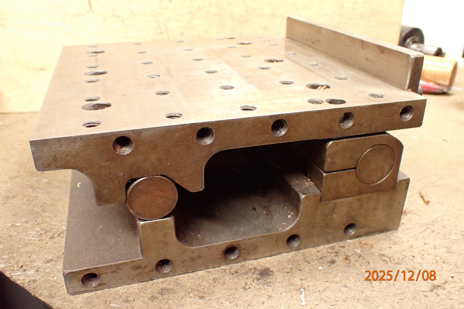 VINTAGE MACHINIST MADE ADJUSTABLE ANGLE SINE PLATE JIG FIXTURE TOOLING