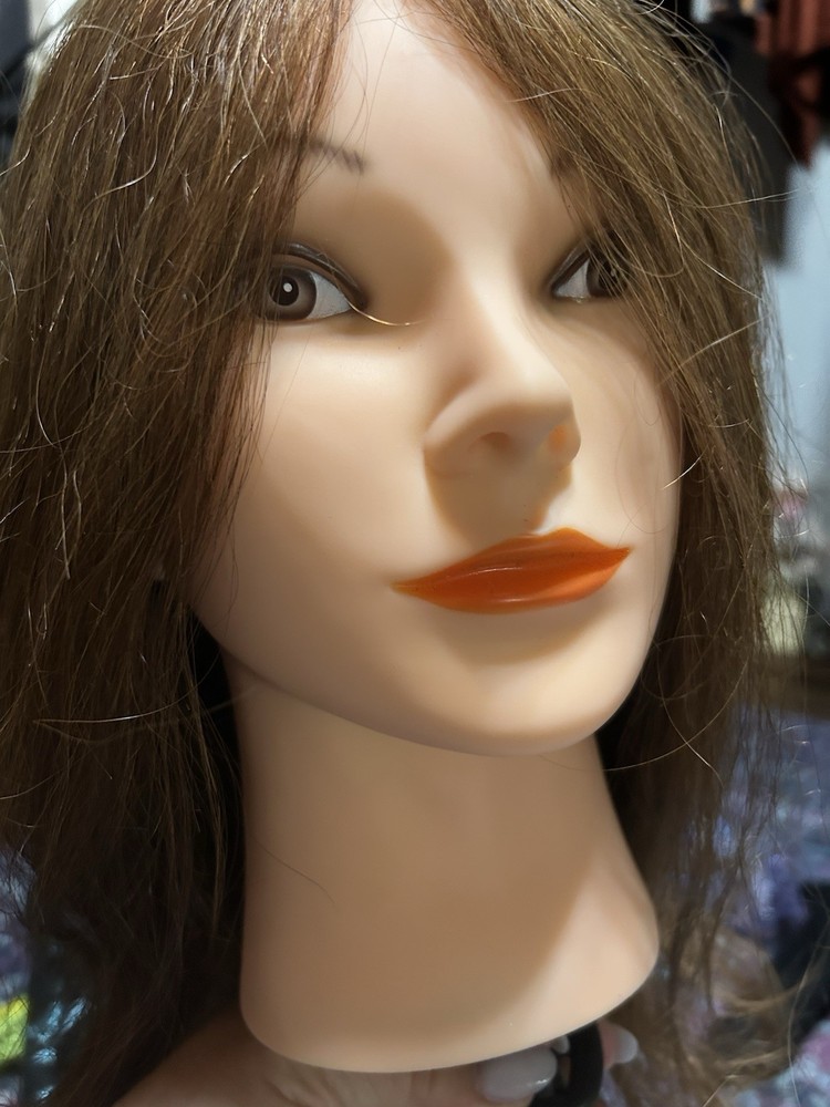 mannequin head