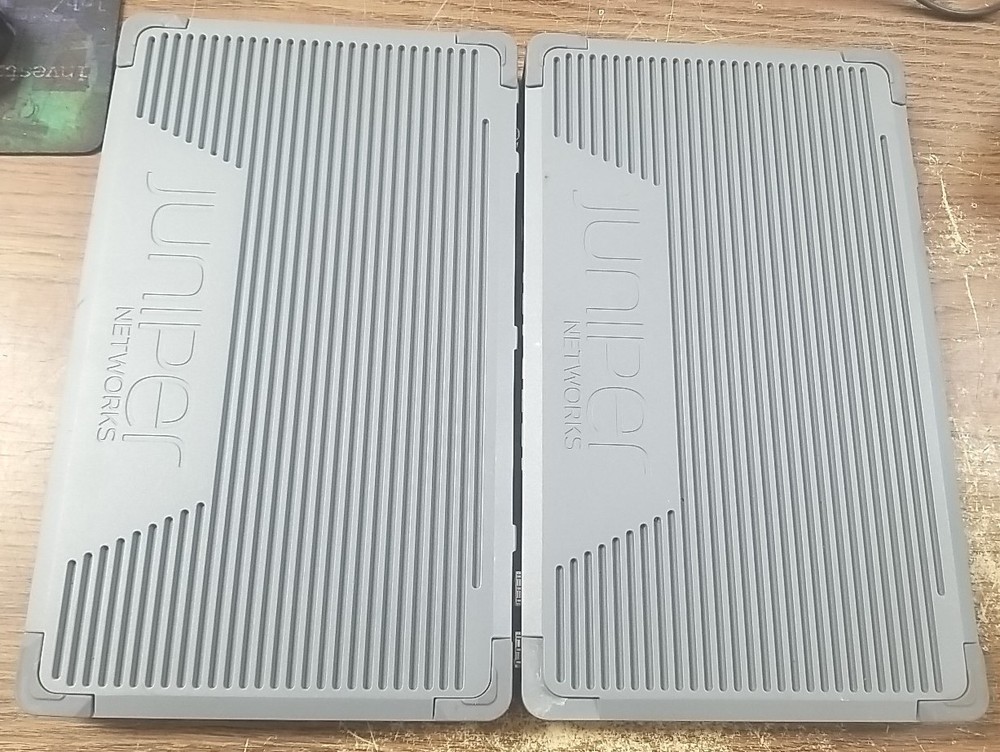 (X2) Juniper Networks SRX300 Services Gateway