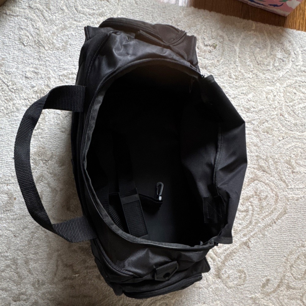 Fordham Alumni Black Medium Grip Gym Bag Polyester 3 Pockets Adjustable Strap