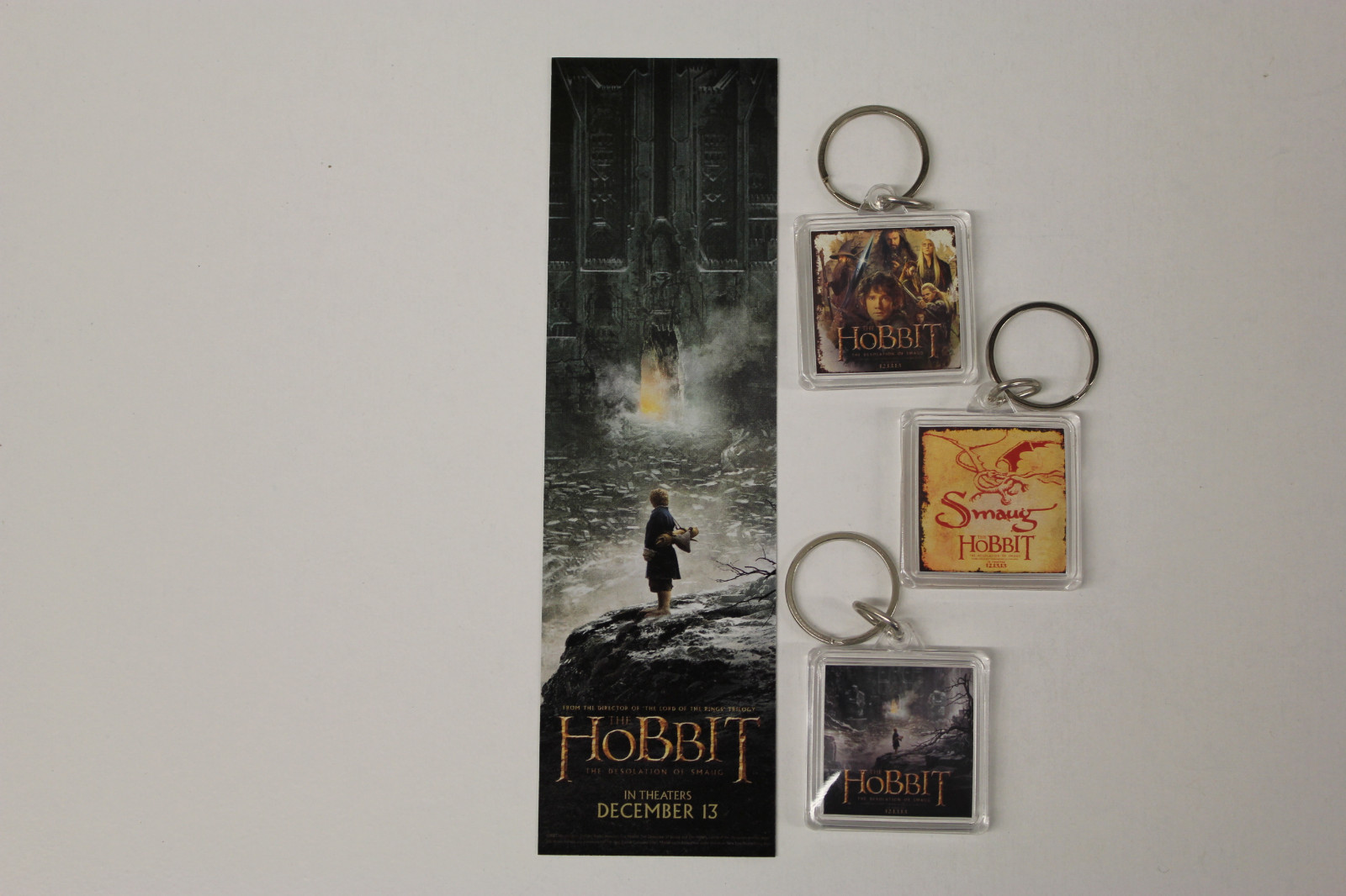 The HOBBIT: DESOLATION of SMAUG - Movie PROMO Lot - 3 KEY CHAINS + 1 BOOKMARK
