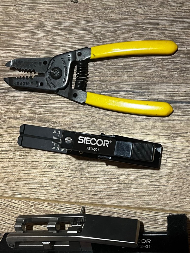 Corning TKT Unicam splicing set with extras/ Cleaver