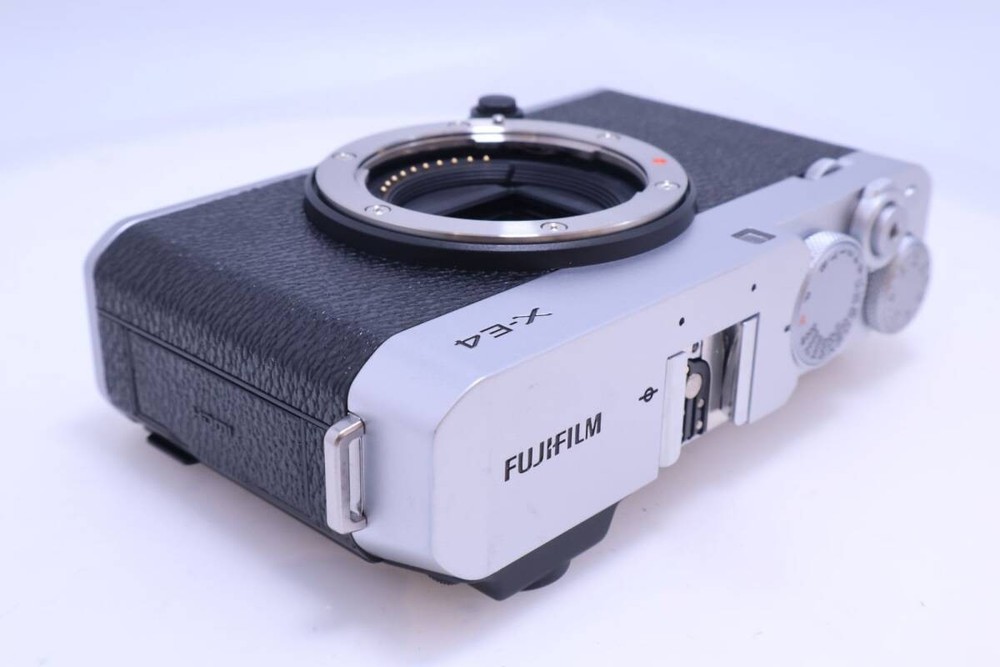 FUJIFILM X-E4 Body Silver 400350