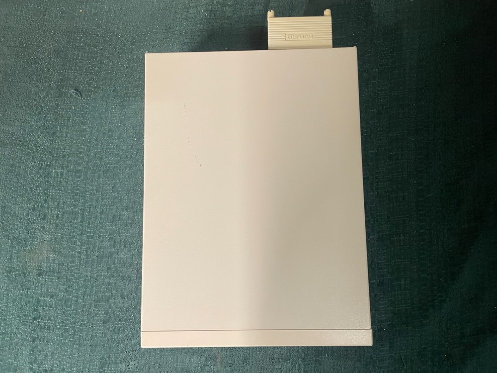 QUANTUM External Tape Drive P/N: BH2BA-YF Model: DLT VS160e