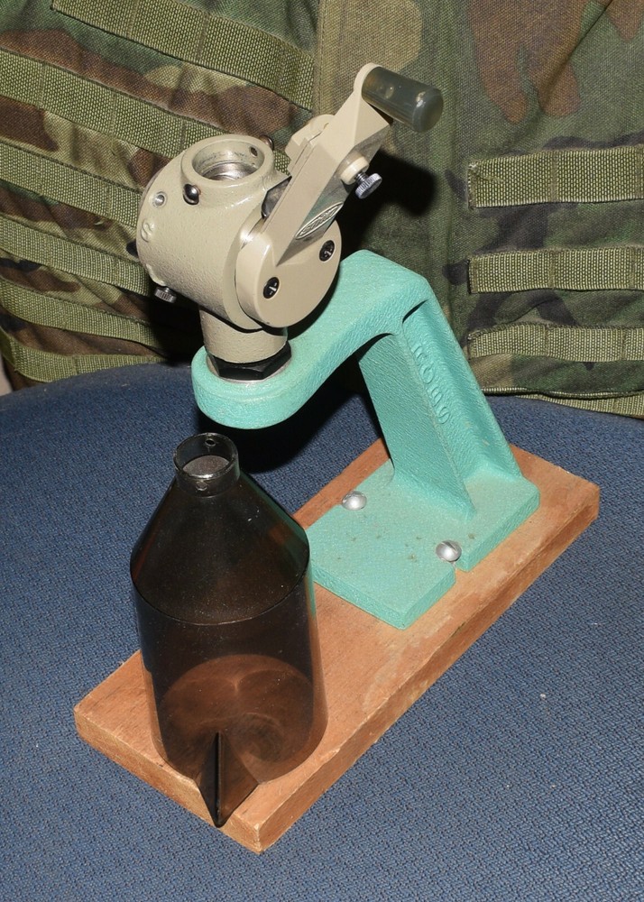 RCBS POWDER MEASURING STAND