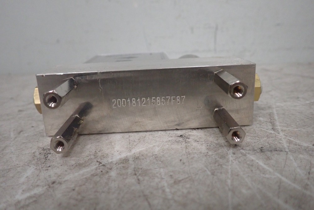 Bronkhorst MANI-FLOW Mass Flow Controller 3 Is/min N2 PLL-001F