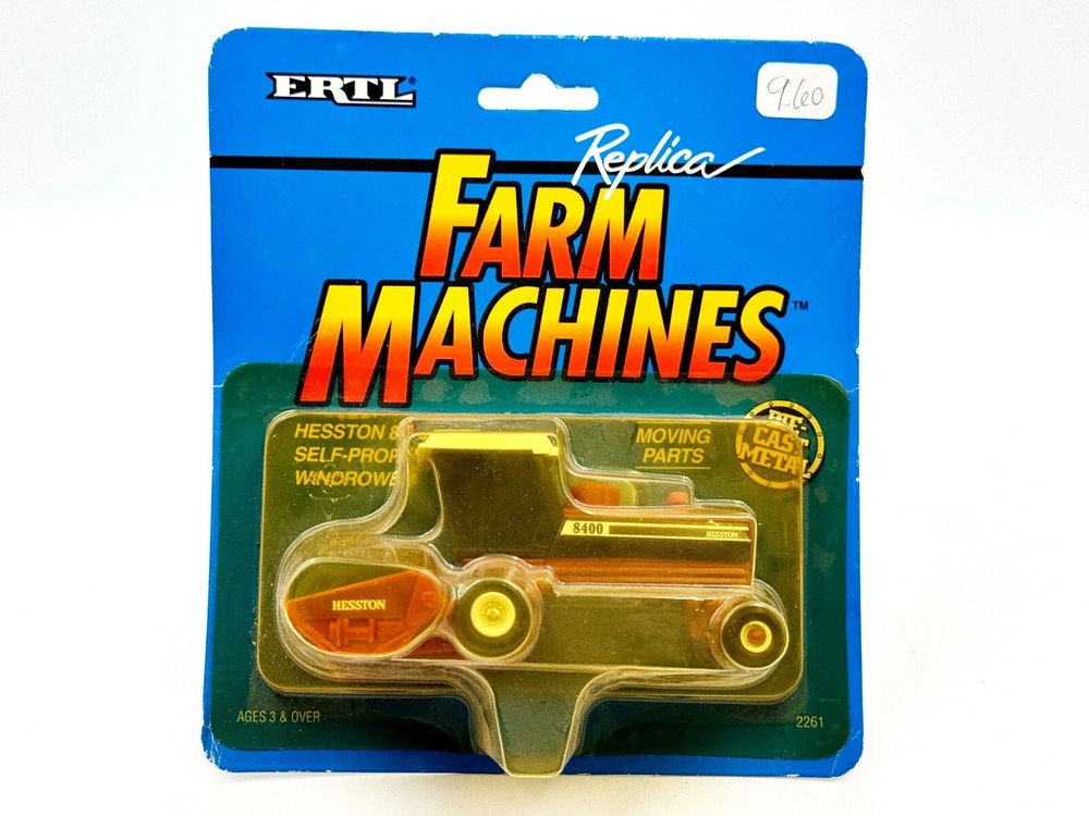 1/64 Hesston 8400 Self Propelled Windrower