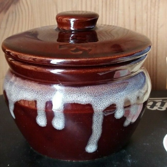 LIDDED HONEY POT BROWN DRIP GLAZE POTTERY WITH CROWNED BEAR HALLMARK