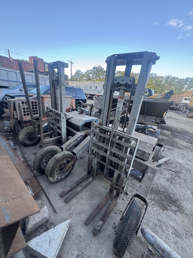 2 Forklift, Walk-behind Base Machine