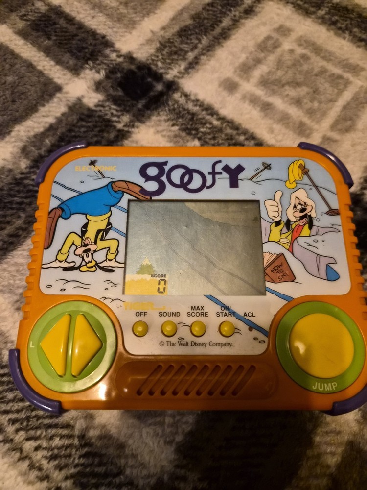 Disney Tiger Electronics Goofy Handheld Electronic Game 1999 Retro Orange