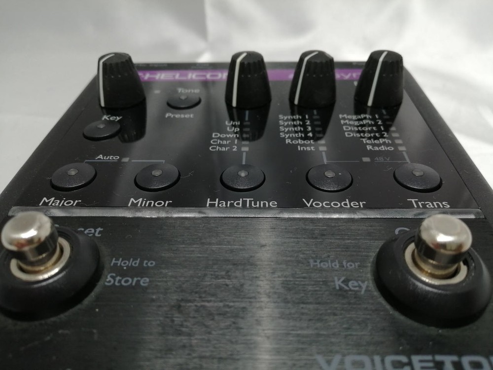 TC-HELICON VOICETONE SYNTH Vocal Effects Processor Vocoder Autotune Stompbox