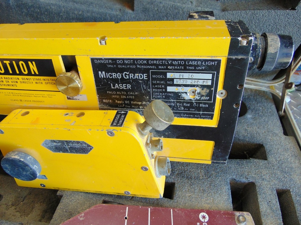 MICRO GRADE LASER SYSTEMS 41PL10 KIT with CARRYING CASE (see description)