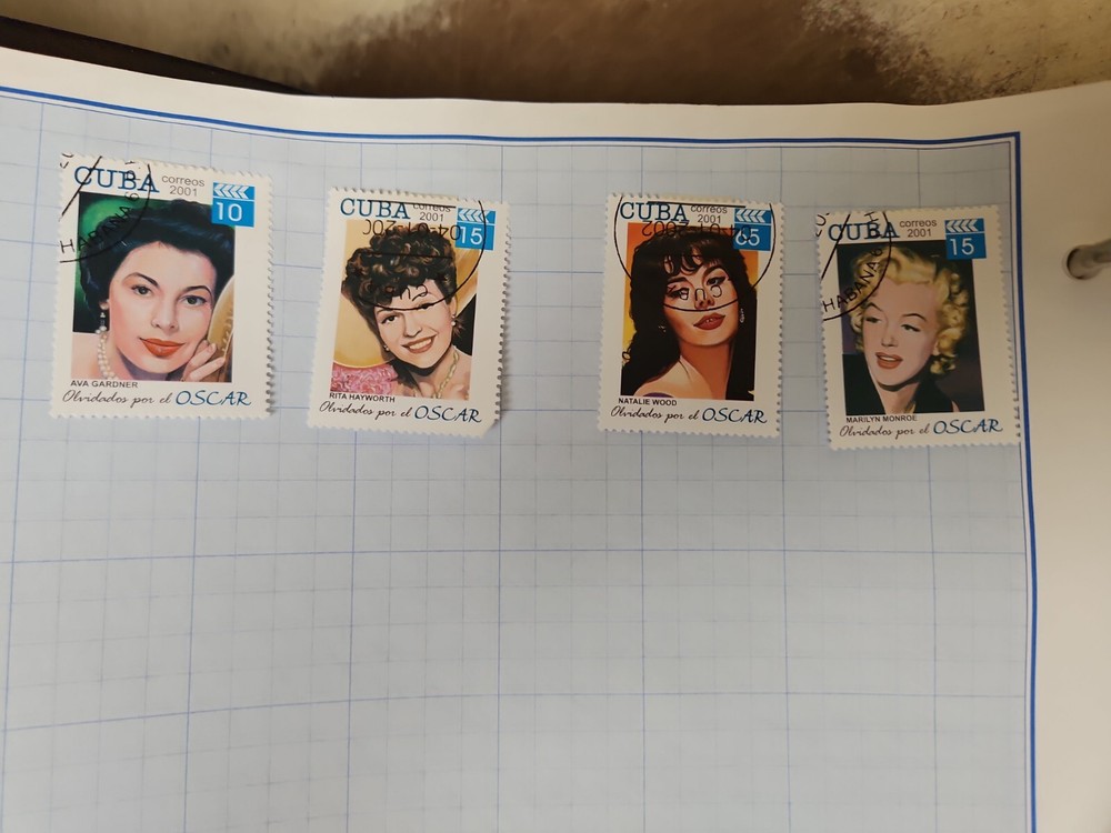 1998 The Kenmore World Album For Stamp Collectors