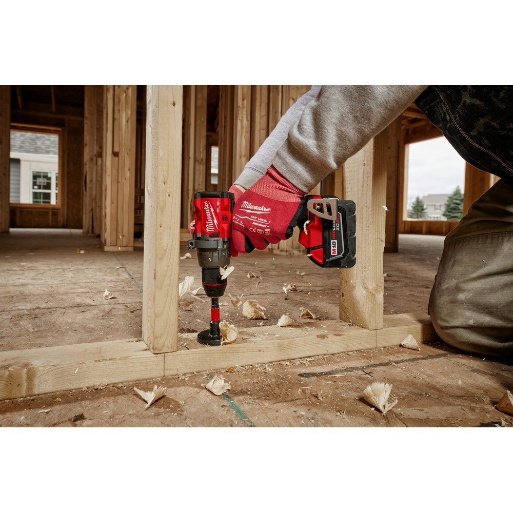 Milwaukee 3697-22 M18 FUEL 18V 2-Tool Combo Kit (Hammer Drill & Impact Driver)