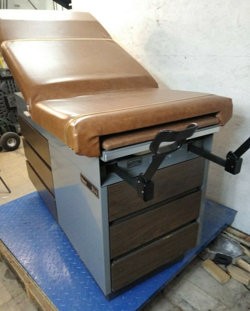 MIDMARK / RITTER 104 EXAMINATION TABLE 104 / 100-023