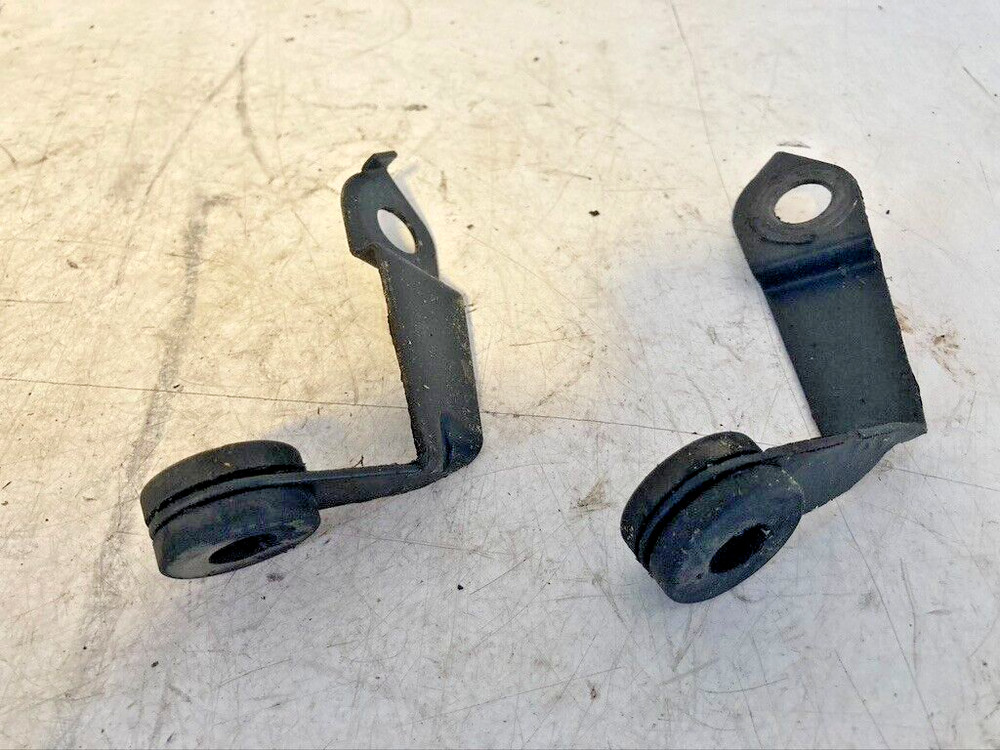 Triumph 900 Sprint EX Radiator Brackets ( 1997-99 )