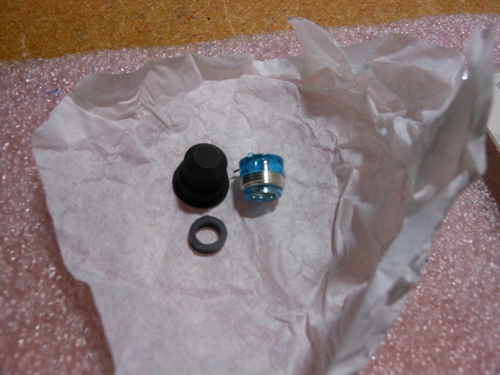 HOFFMAN ENGINEERING LIGHT , PANEL PART # 22650-4 NSN: 6210-00-555-3822