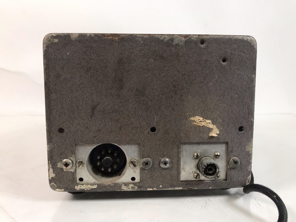 JOHNSON VIKING MESSENGER RADIO TRANSMITTER