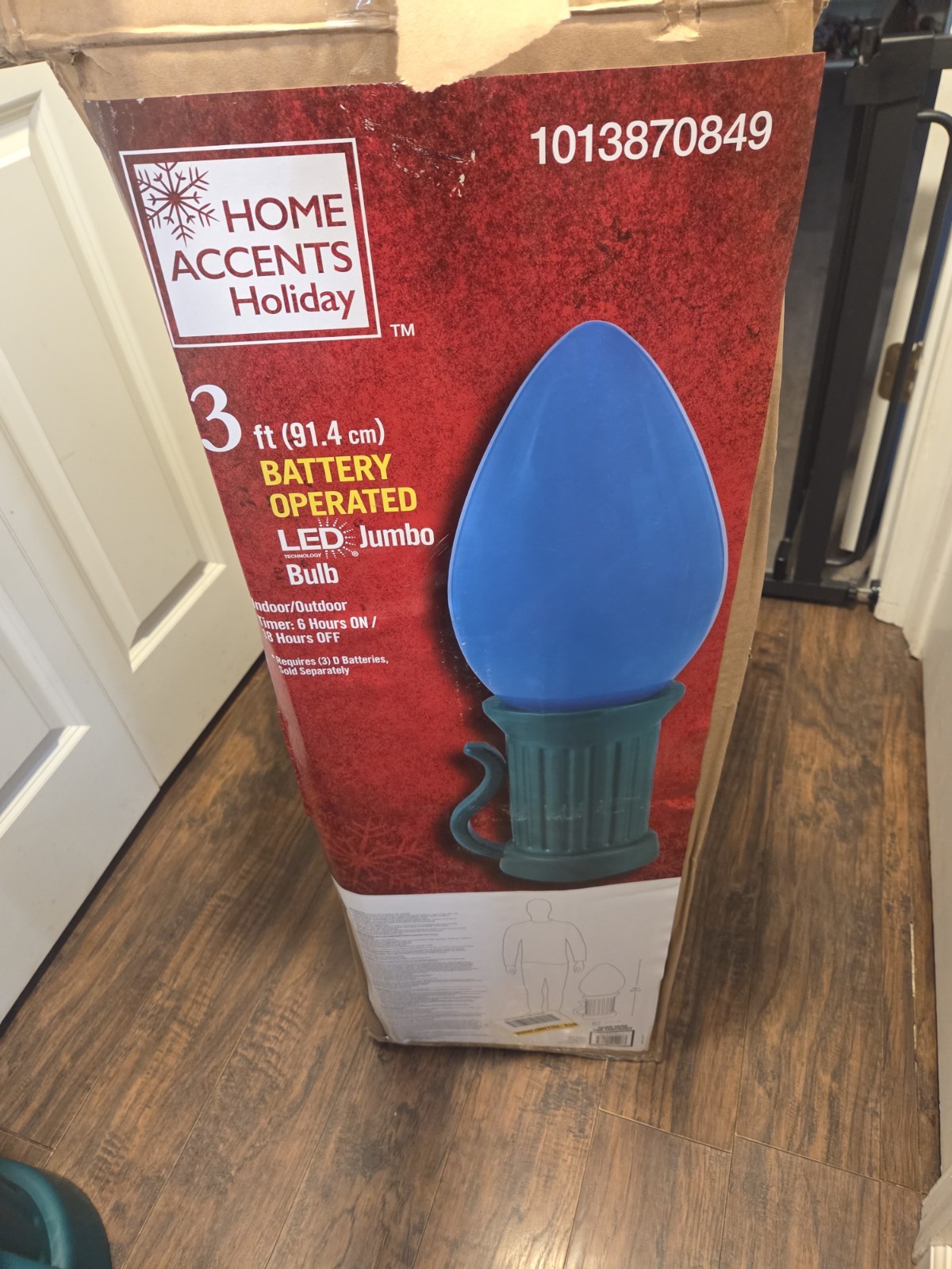 Home Depot 3 ft Battery Operated LED Jumbo BLUE Bulb Holiday Yard Decor