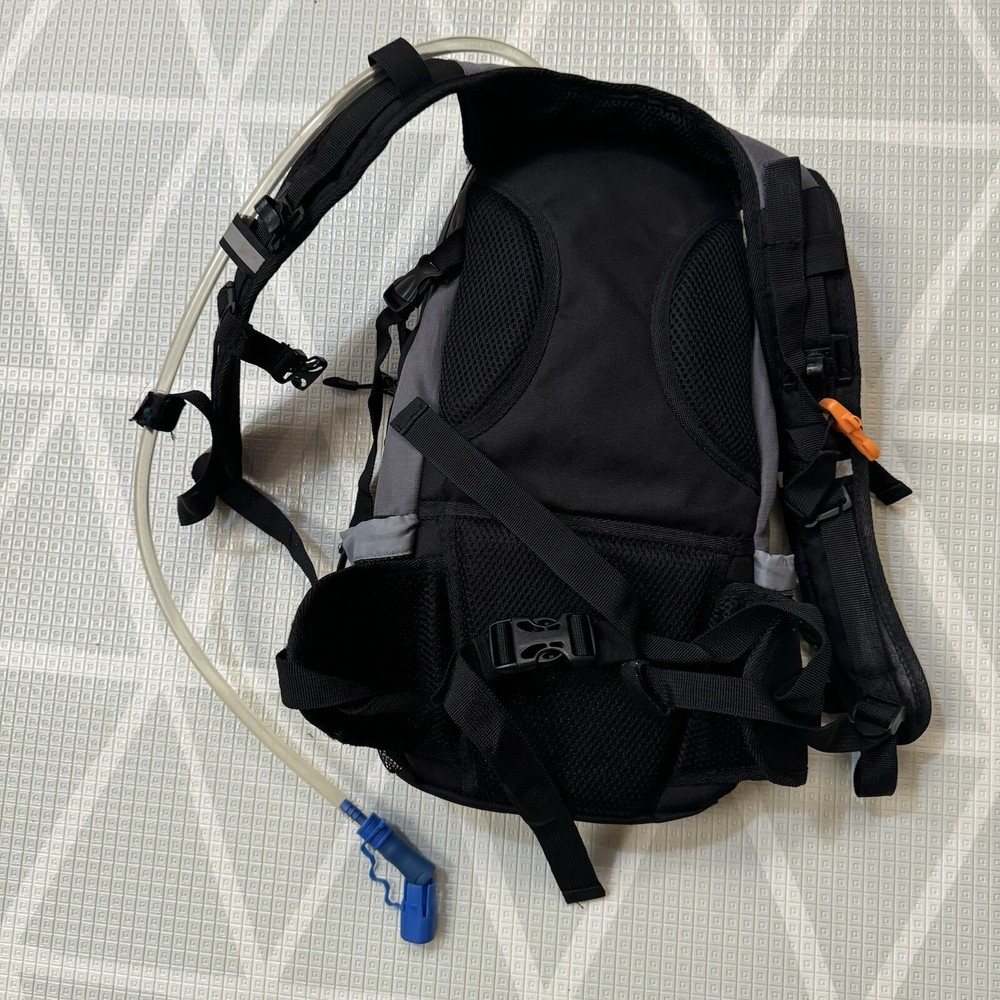 EcoGear hydration pack Backpack Camelbak 2L Bladder Gray Black hiking camping