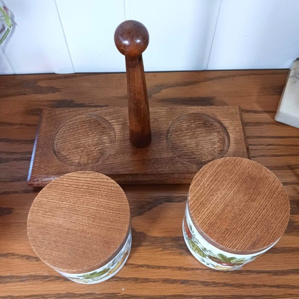 MCM Condiment Tray with 2 Lidded Containers