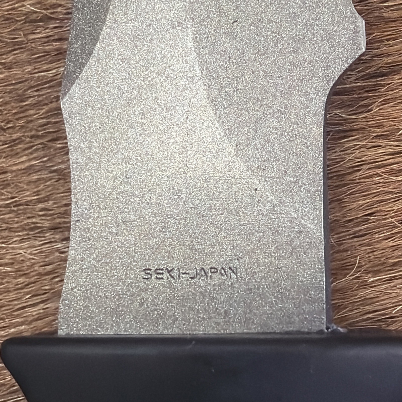 SEKI-JAPAN SOG SEAL PUP SATIN FINISH FIXED BLADE KNIFE