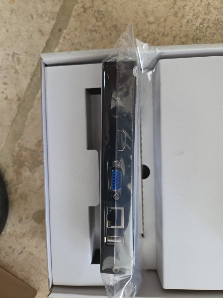 Crestron AM-100 (AirMedia® Presentation Gateway)