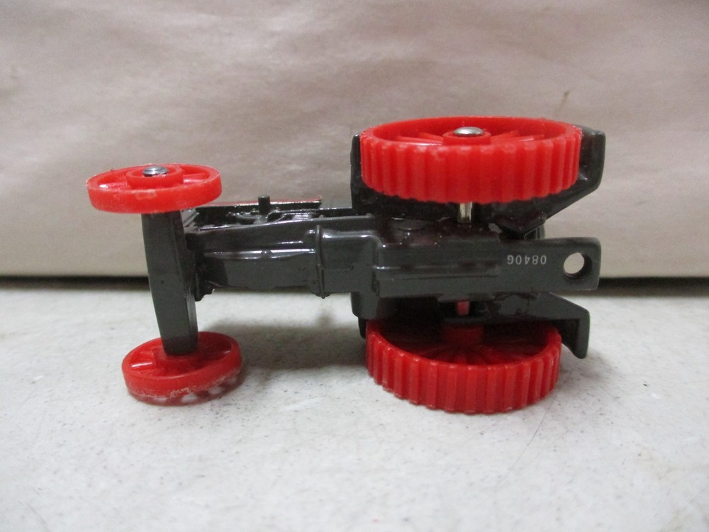 Ertl Case L Tractor 1/64