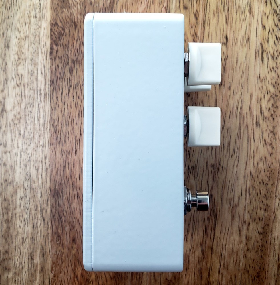 Handbuilt boutique semi-parametric EQ pedal with additional Clean Boost/Cut
