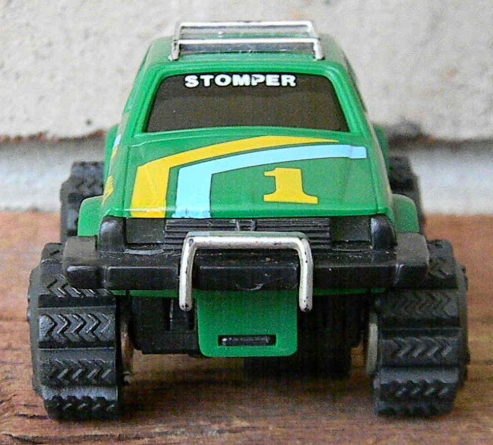 Schaper Stomper 4x4's Subaru Hatchback (Green)