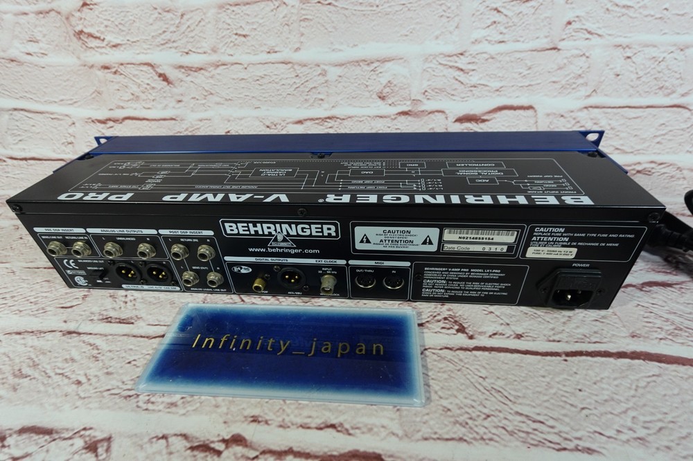 BEHRINGER V-AMP PRO Guitar Amp Simulator Multi-Effects fast ship from japan