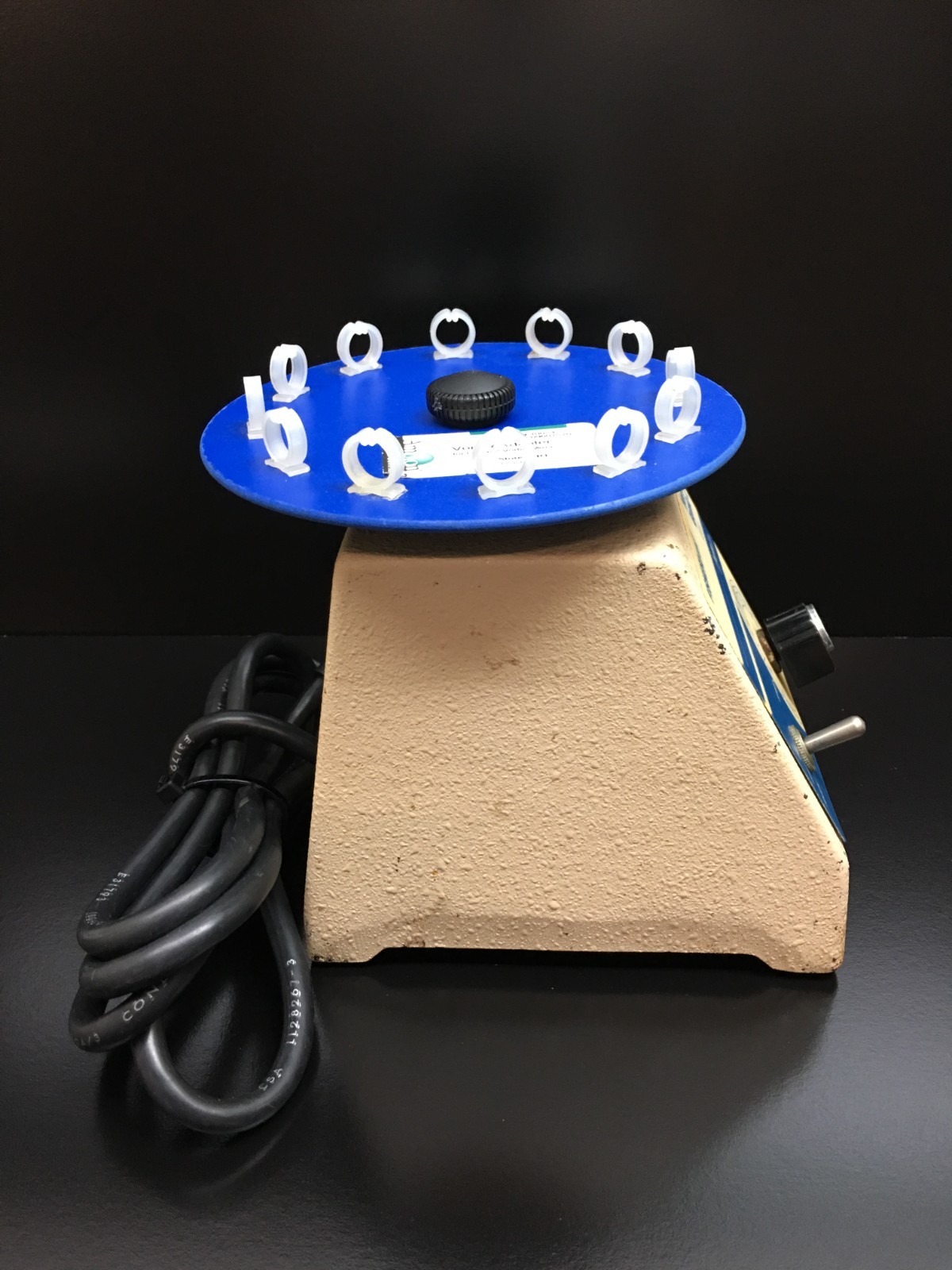 Fisher Scientific Model G-560 Vortex Genie 2 Mixer Cat No 12-812 with WARRANTY