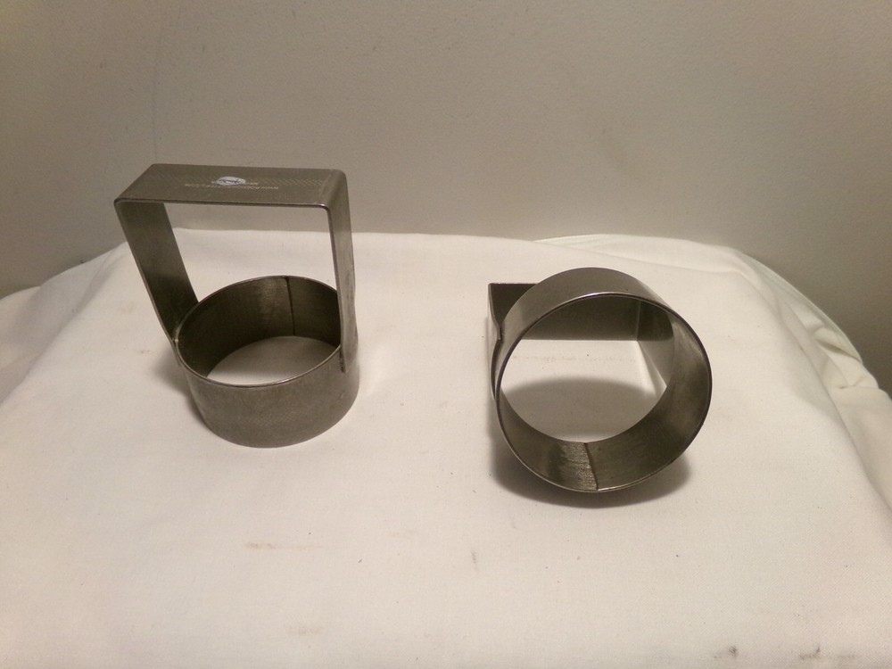 2 Rochow Biscuit Cutters