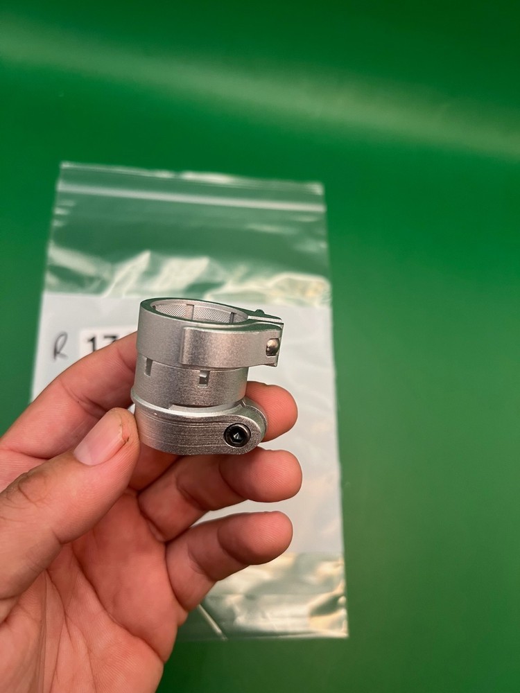 Autococker Clamping Feedneck