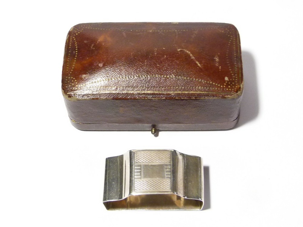 1945 Solid Silver Asymmetrical Napkin Ring Vacant Cartouche in Fitted Case
