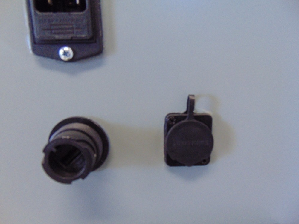 KEYENCE CV-322F / CA-DC40E / CA-U4 VISION SYSTEM CONTROLL IN HOFFMAN BOX