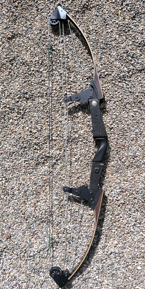 Vintage Bear Polar LTD 51" Compound Bow  39" String Length