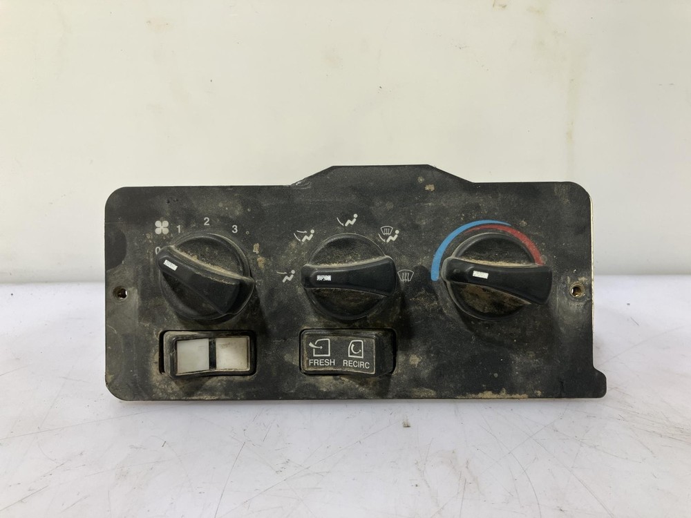 1994-2005 Peterbilt 378 Heater A/C Temperature Controls - Used