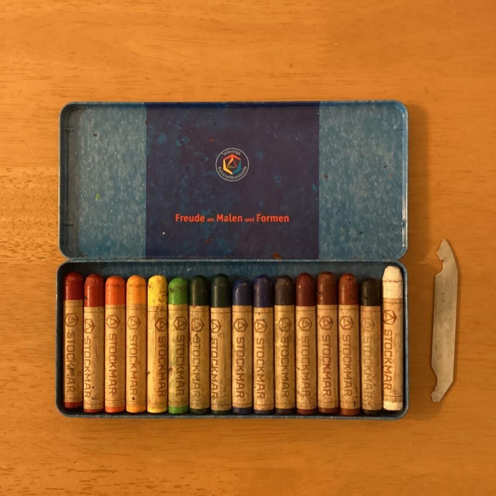 beeswax crayons 16 colors #8b44dc