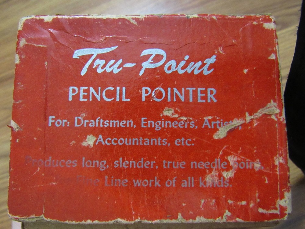 VINTAGE, TRU-POINT PENCIL POINTER IN ORIGINAL BOX
