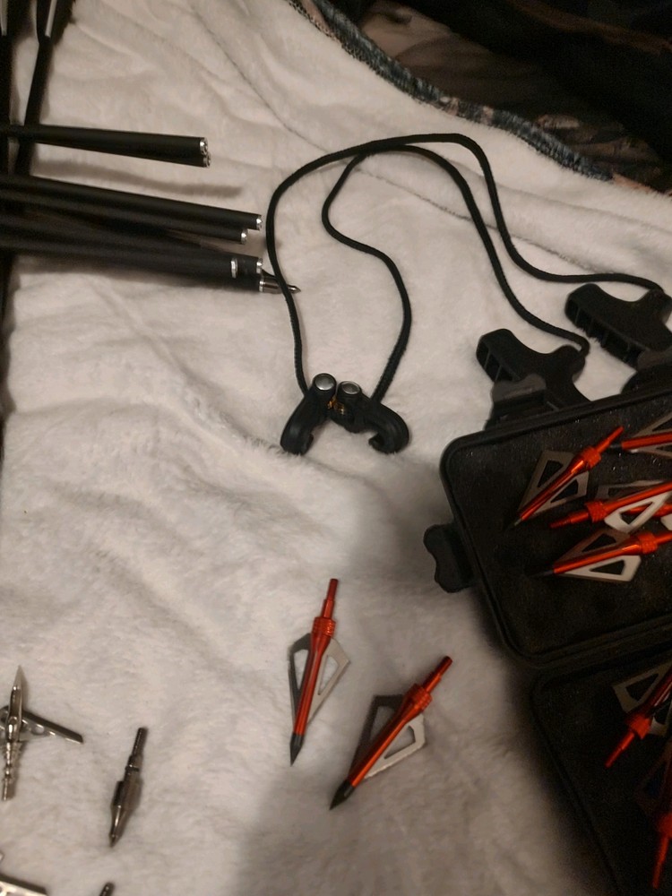Crossbow Package 65+ Bolts -arrows