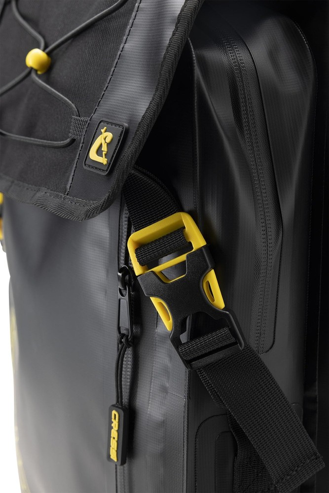 CRESSI Venom Dry Backpack – Multiple Compartments for Holding Wetsuits and