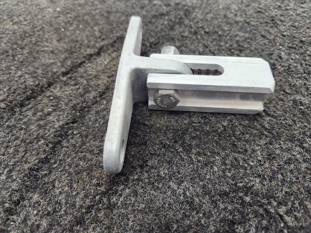 Kraft Tool Concrete Broom Adaptor Bracket with Base Plate