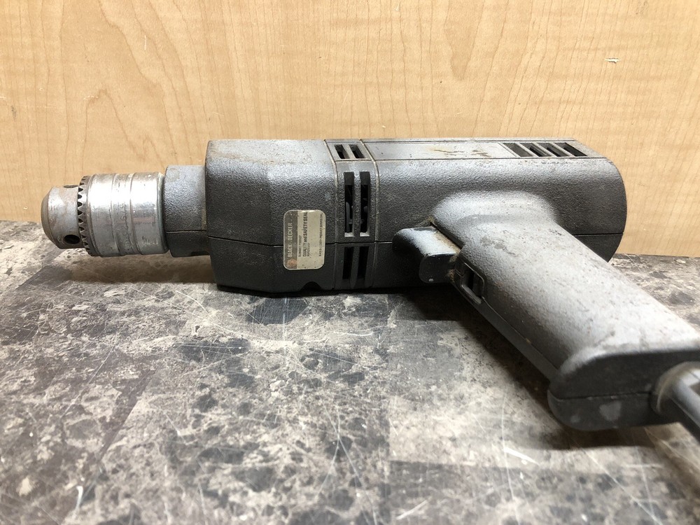 Black & Decker 3/8" Variable Speed Reversable Corded Drill Model 7144 with Chuck