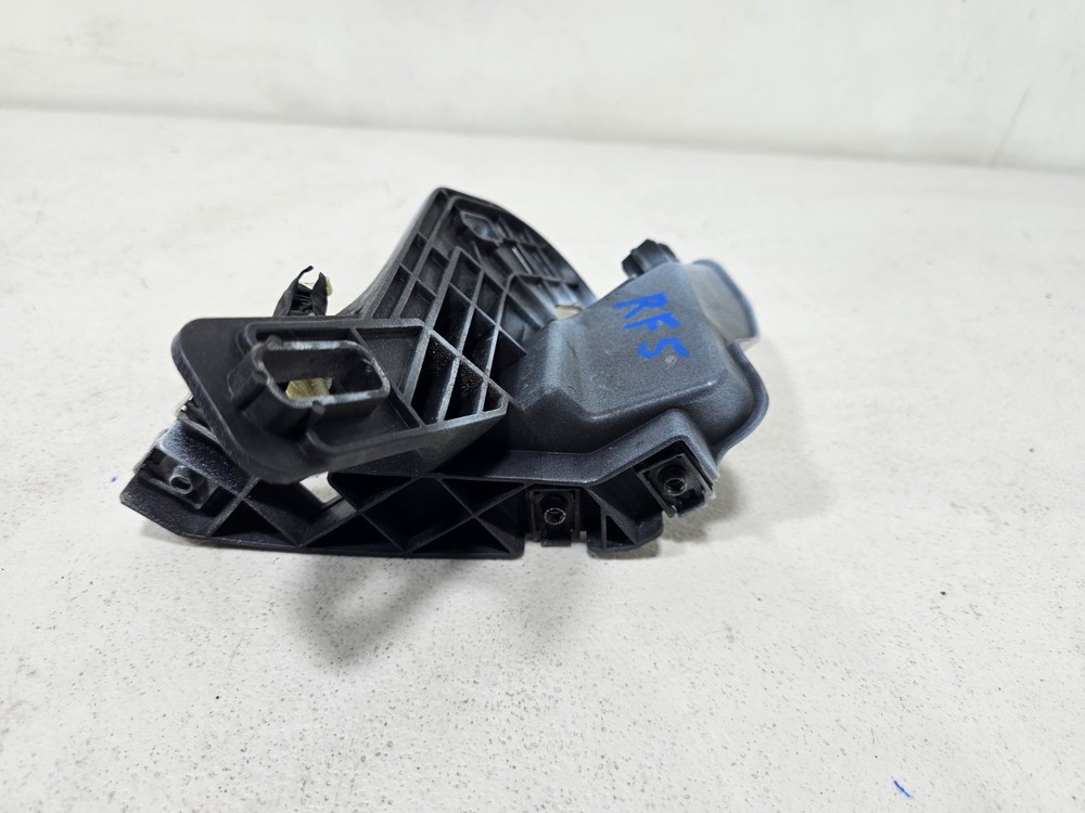 RANGE ROVER EVOQUE WING SUPPORT BRACKET FRONT RIGHT SIDE L538 2012-2018