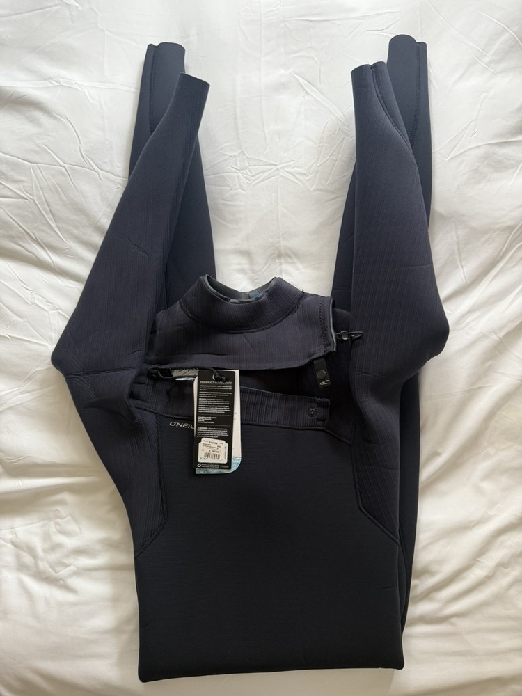 O'Neill Hyperfreak 4/3+ Wetsuit (Small, NWT)
